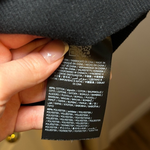 GUESS - Men's Black Sweater in Size L - Picture 8 of 10